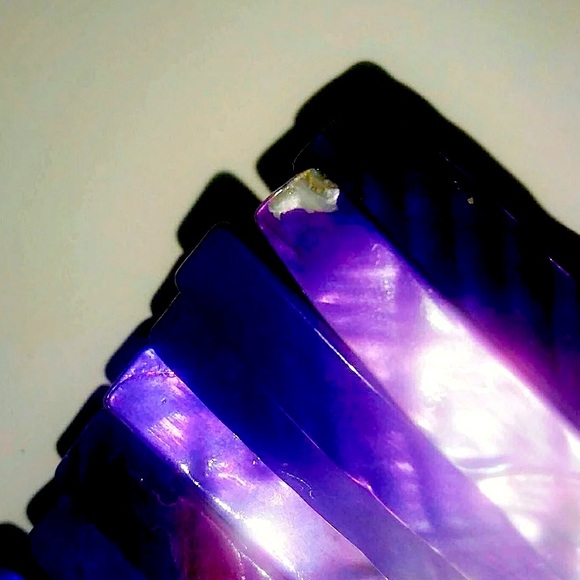 Purple Mother of Pearl Style Bracelet - Picture 3 of 3